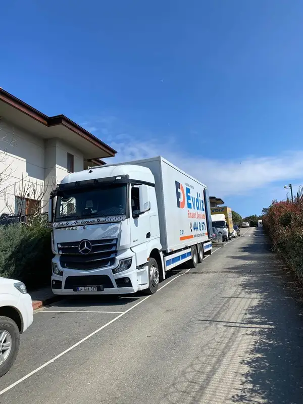 Suadiye Evden Eve Nakliyat 2 Evdiz İstanbul evden eve nakliyat kamyonu