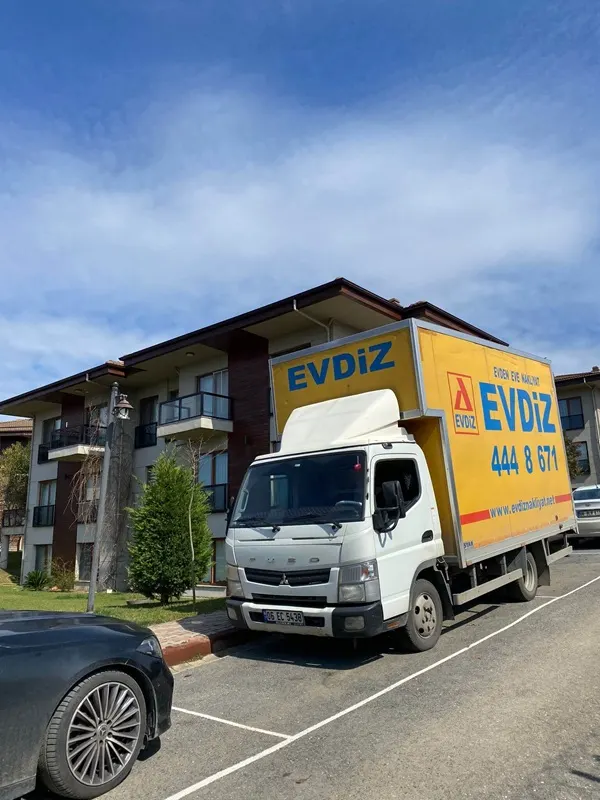 Suadiye Evden Eve Nakliyat 5 Evdiz İstanbul evden eve nakliye kamyonu
